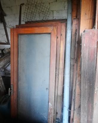 Finestre in legno douglas con doppi vetri