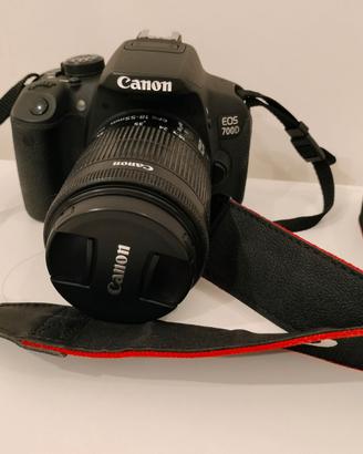 Canon 700D con errore + accessori