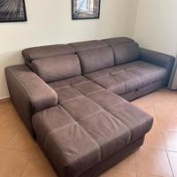 Divano angolare tre posti, chaise long