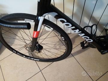 Bici corsa monoscocca in carbonio colnago v4rs  di