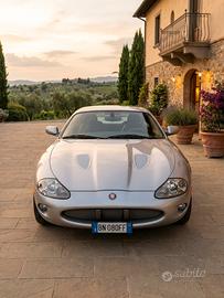 Jaguar XK8 4.0 V8 Coupé