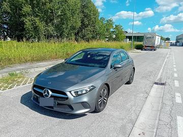 MERCEDES CLASSE A 180D FATTURABILE IVA ESPOSTA