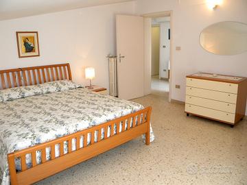 Appartamento mansarda con terrazzo wifi aria condi