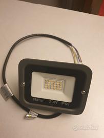 Faretto led per esterno 20W