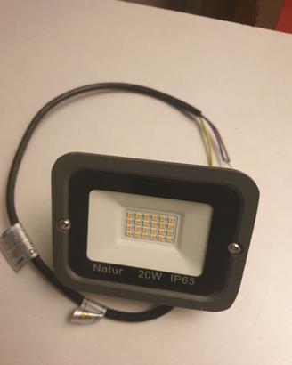 Faretto led per esterno 20W