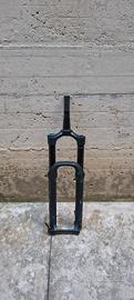 RockShox Yari R