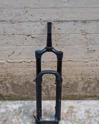 RockShox Yari R