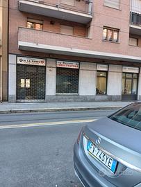 Negozio ristrutturato