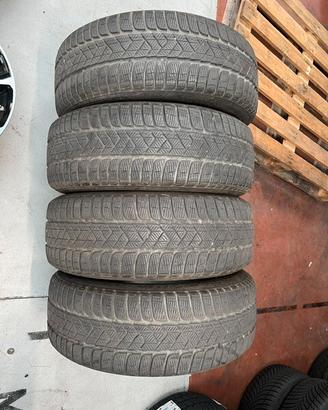 4 gomme usate invernali 225 55 18 98H Pirelli Sott