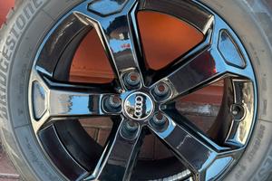 Cerchi in lega audi con gomme termiche