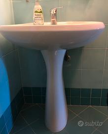 Lavabo con colonna