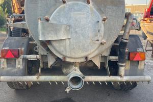 Rimorchio botte d'acqua