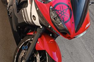 Yamaha R6