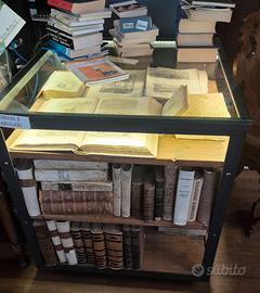 Cubi con piano vetro ed illuminazione led