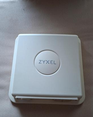 Router 4G LTE da esterno Zyxel LTE7490-M904