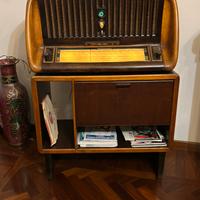 Radio a valvole “ Radiomarelli”