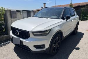 Volvo XC40 D4  R design awd geartronic 190cv