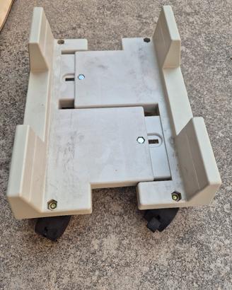 Carrello-Supporto porta PC con rotelle