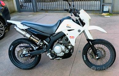 moto Yamaha XT 125X
