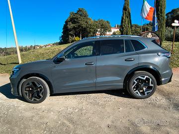 Nuova Tiguan R 1.5 Etsi 150 CV