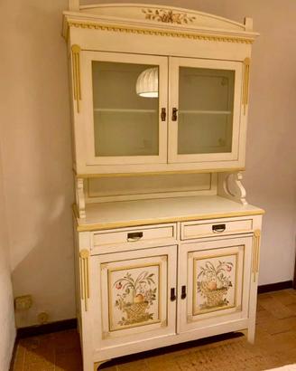 Credenza cristalliera in legno