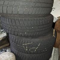 4 gomme da neve su cerchi misura 185/65 R15 T