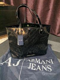 Borsa Armani