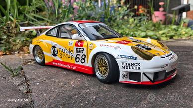 Porsche 911 gt3 rsr Autoart 1/18