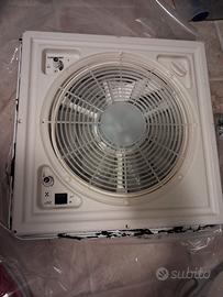 Oblò con ventola tipo Fiamma Turbo-Vent 40x40 