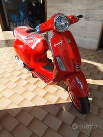 Piaggio Vespa 50 R Red