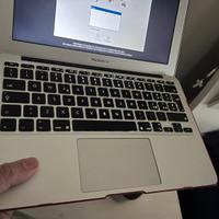 Macbook air 11” i5 8gb ram, ideale per universita’