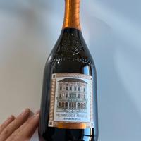 Prosecco Valdobbiadene Superiore vino DOCG mill