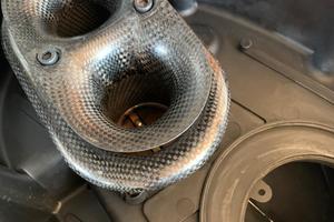 Aprilia RSV 1000  Tuono 1000