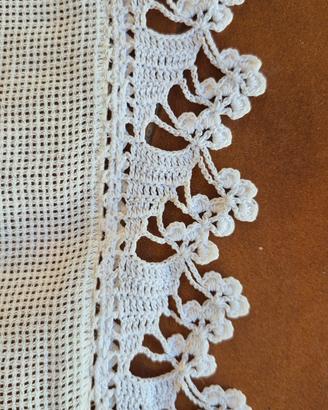 coppia tendine vintage con ricamo ad uncinetto 