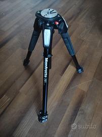 cavalletto treppiede Manfrotto
