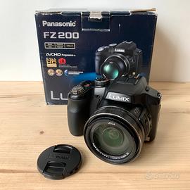 Fotocamera bridge Panasonic Lumix FZ200