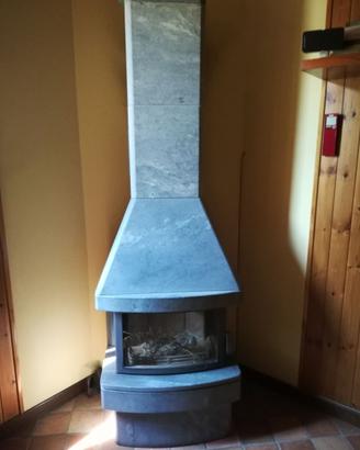 Stufa CONTURA 470T in pietra ollare