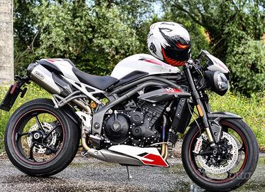 Triumph speed triple rs
