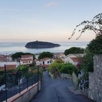 Piano terra con giardino a 350 mt dal mare