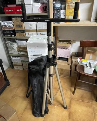 Stativo per casse audio o faretti o strobo