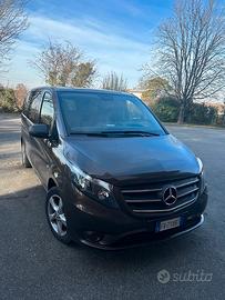 Mercedes Vito Mixto 114 Automatico