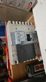 interruttore magnetotermico differenziale M1 160E