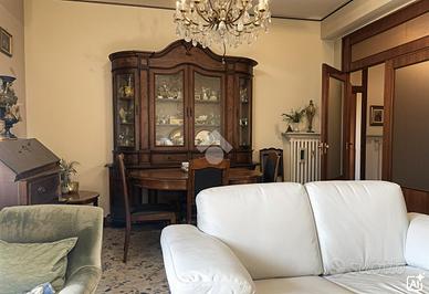 4 LOCALI A FERRARA