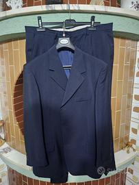 Completo elegante uomo