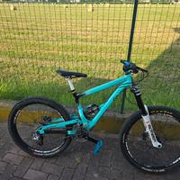 Commencal Supreme mini dh 26