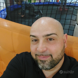 Autista con patente b c ce cqc merci adr