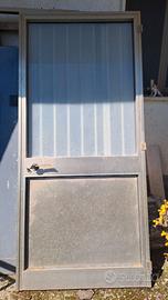 Porta di alluminio con telaio