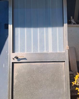 Porta di alluminio con telaio