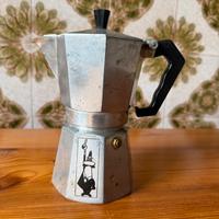 Iconica caffettiera Bialetti Moka Express