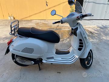 Piaggio Vespa 300 GTS - 2015